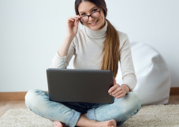 pc-mujer-gafas